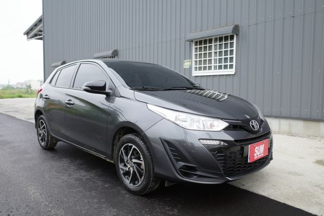 2021 Toyota Yaris 里程實跑5萬8 倒車顯影 行車紀錄器 藍芽  第3張相片