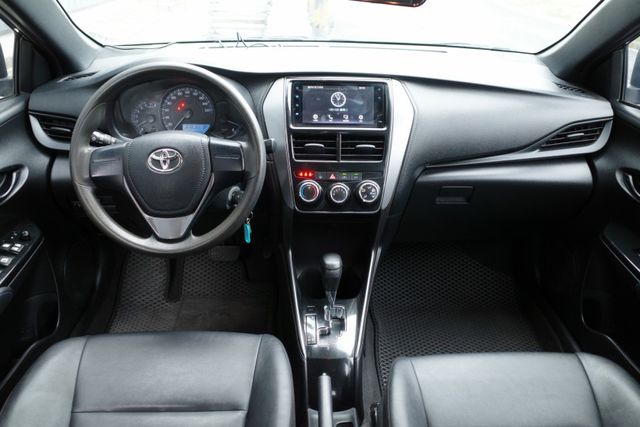 2021 Toyota Yaris 里程實跑5萬8 倒車顯影 行車紀錄器 藍芽  第8張相片