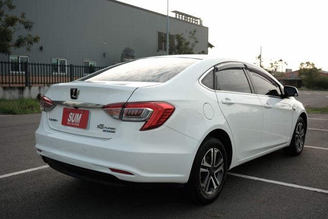2016 Luxgen S5 Turbo ECO Hyper 尊爵型 1.8 定速 電動天窗 電子手煞車 左右視野輔助  第4張相片