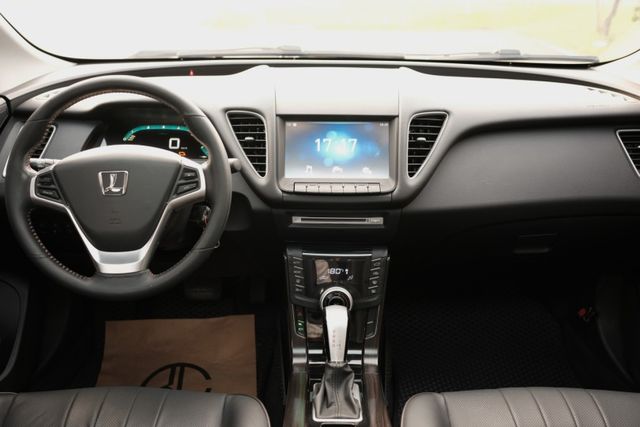 2016 Luxgen S5 Turbo ECO Hyper 尊爵型 1.8 定速 電動天窗 電子手煞車 左右視野輔助  第18張相片