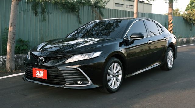 2022 Toyota Camry 尊爵版2.0 ACC ikey 盲點偵測 倒車顯影 雙前座電動調整 雙區恆溫  第2張相片