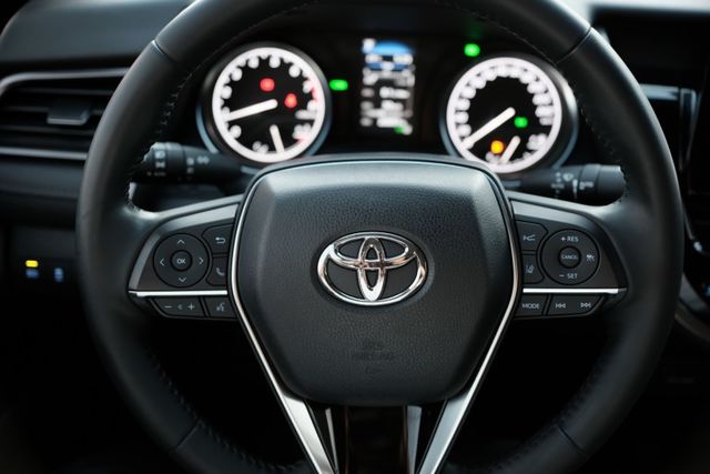 2022 Toyota Camry 尊爵版2.0 ACC ikey 盲點偵測 倒車顯影 雙前座電動調整 雙區恆溫  第10張相片