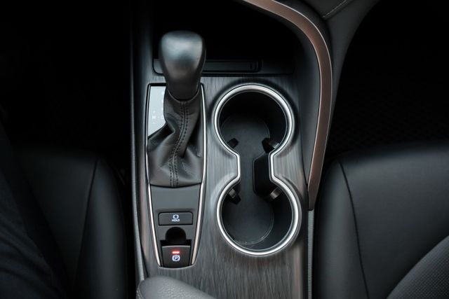 2022 Toyota Camry 尊爵版2.0 ACC ikey 盲點偵測 倒車顯影 雙前座電動調整 雙區恆溫  第17張相片