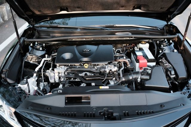 2022 Toyota Camry 尊爵版2.0 ACC ikey 盲點偵測 倒車顯影 雙前座電動調整 雙區恆溫  第20張相片