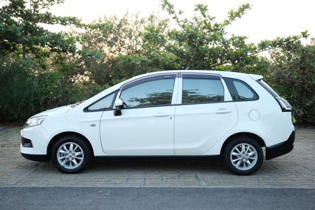2019 Mitsubishi Colt Plus 尊貴型1.5 藍芽 倒車雷達 前後錄影 恆溫空調 里程保證8.1萬  第6張相片