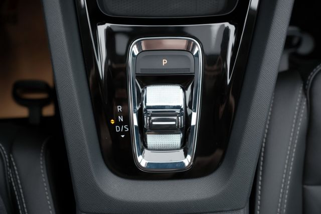 2023 Skoda Octavia Combi  e-TEC 全新業績車 換檔撥片 Carplay 電動尾門 氣氛燈  第14張相片