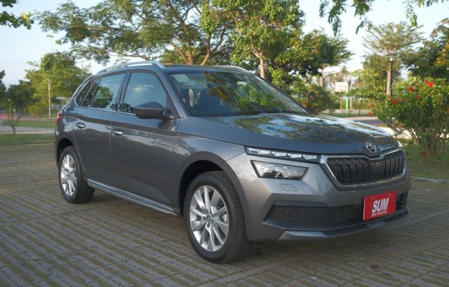 2023 Skoda Kamiq 1.0 豪華動能版 全新業績車 ACC 電動尾門 盲點偵測 IKEY  Carplay  第3張相片