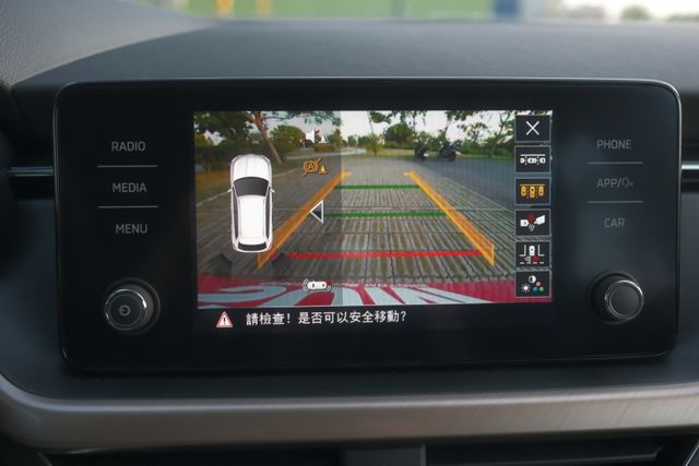 2023 Skoda Kamiq 1.0 豪華動能版 全新業績車 ACC 電動尾門 盲點偵測 IKEY  Carplay  第12張相片