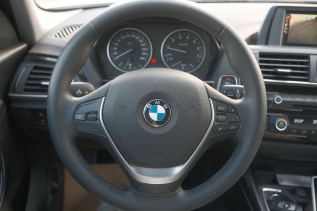 2015 BMW 120i 分區恆溫Push Start 一手車里程保證7.8萬 機油,變速箱油,油底殼,綜合皮帶已更換  第9張相片