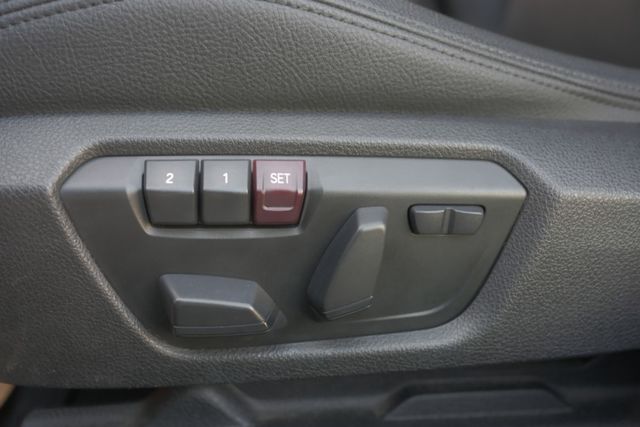2015 BMW 120i 分區恆溫Push Start 一手車里程保證7.8萬 機油,變速箱油,油底殼,綜合皮帶已更換  第11張相片