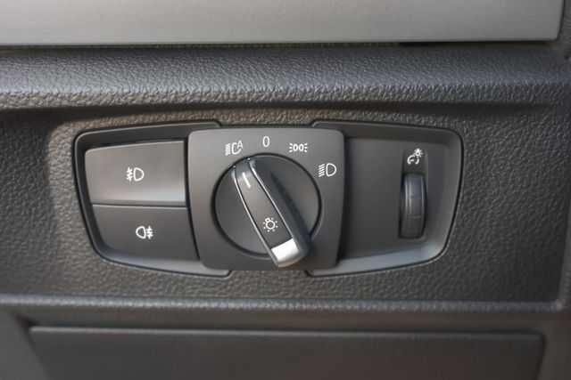 2015 BMW 120i 分區恆溫Push Start 一手車里程保證7.8萬 機油,變速箱油,油底殼,綜合皮帶已更換  第12張相片