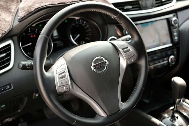2017 Nissan X-Trail 玩美影音版2.0 定速 ikey 環景攝影 分區恆溫 導航  第10張相片