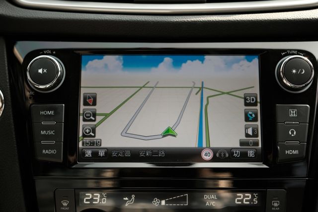 2017 Nissan X-Trail 玩美影音版2.0 定速 ikey 環景攝影 分區恆溫 導航  第13張相片