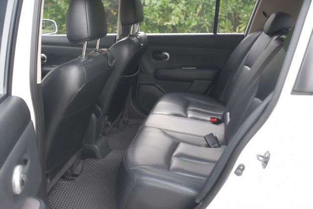 2011 Nissan Tiida 5D 1.8 L  定速 IKEY 倒車雷達 恆溫空調 里程保證僅5.2萬  第8張相片