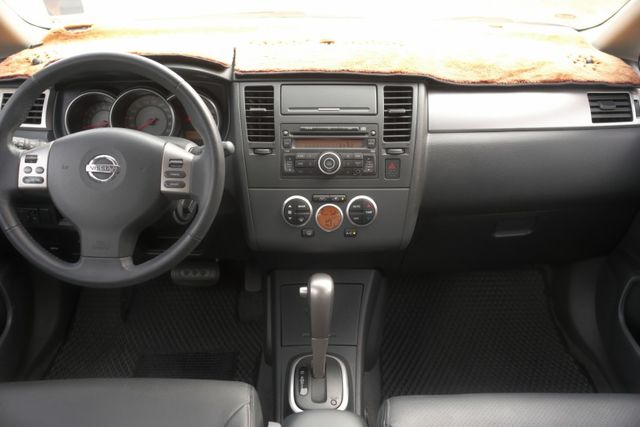 2011 Nissan Tiida 5D 1.8 L  定速 IKEY 倒車雷達 恆溫空調 里程保證僅5.2萬  第18張相片