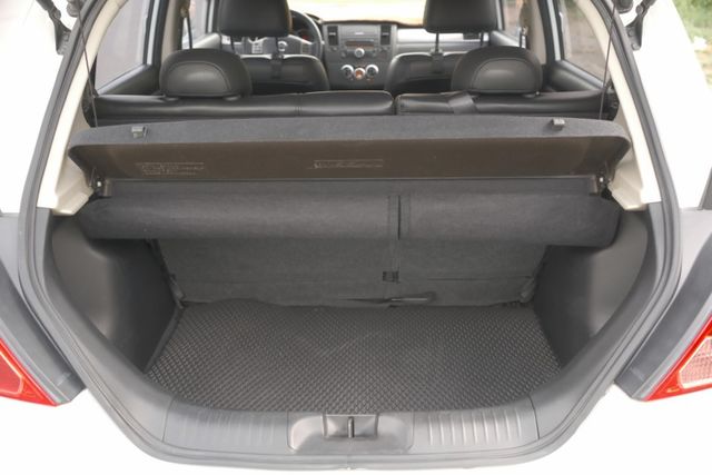 2011 Nissan Tiida 5D 1.8 L  定速 IKEY 倒車雷達 恆溫空調 里程保證僅5.2萬  第19張相片