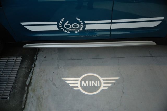 2019 Mini Countryman Cooper 1.5 定速 雙電動椅 ikey 電動尾門 倒車顯影 分區恆溫  第7張相片