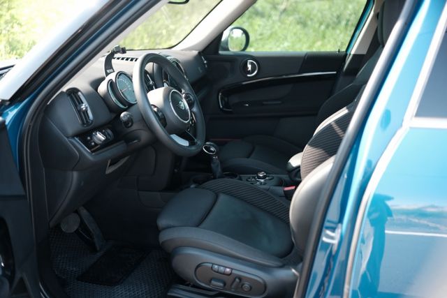 2019 Mini Countryman Cooper 1.5 定速 雙電動椅 ikey 電動尾門 倒車顯影 分區恆溫  第8張相片