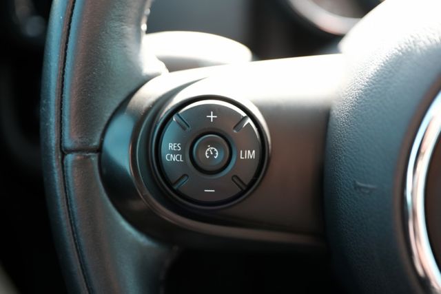 2019 Mini Countryman Cooper 1.5 定速 雙電動椅 ikey 電動尾門 倒車顯影 分區恆溫  第13張相片