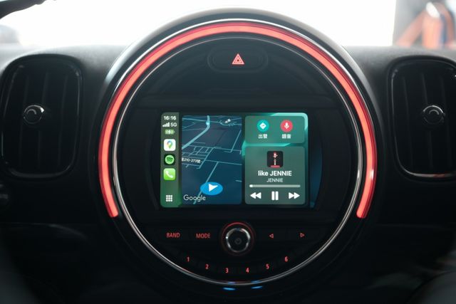 2019 Mini Countryman Cooper 1.5 定速 雙電動椅 ikey 電動尾門 倒車顯影 分區恆溫  第15張相片