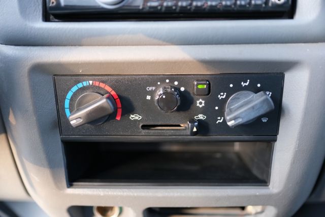 2016 中華 菱利 1.3 里程保證14.7萬 便宜小貨車  第13張相片