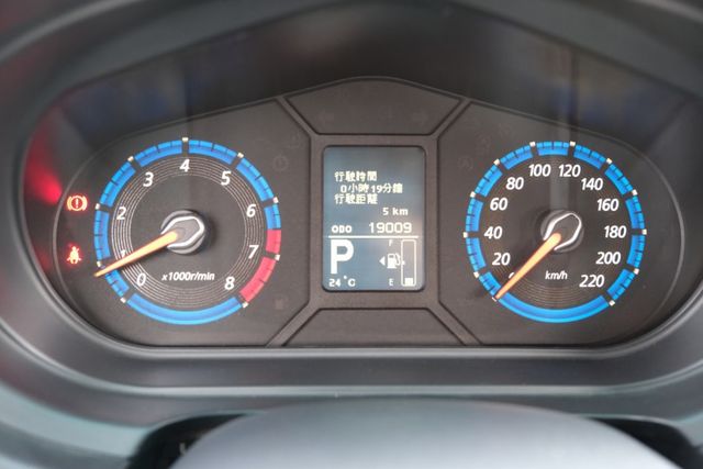 2019 Mitsubishi Colt Plus 尊貴型 1.5 恆溫空調 Carplay 倒車顯影 里程保證1.9萬  第11張相片
