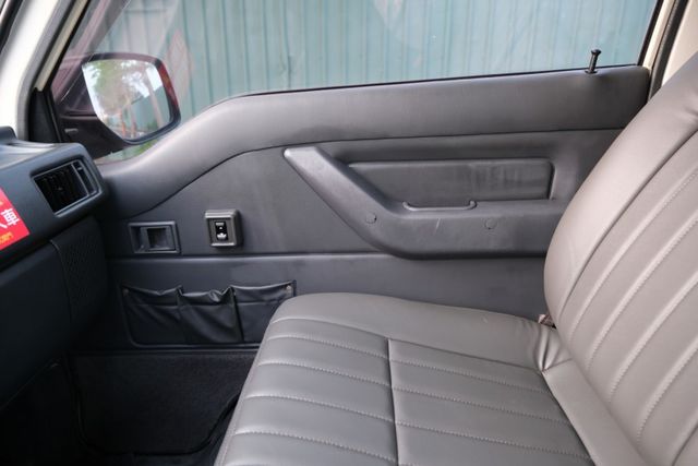 2017 中華 得利卡 2.4 手排 原廠更換錶頭,實際里程為146081公里  第13張相片