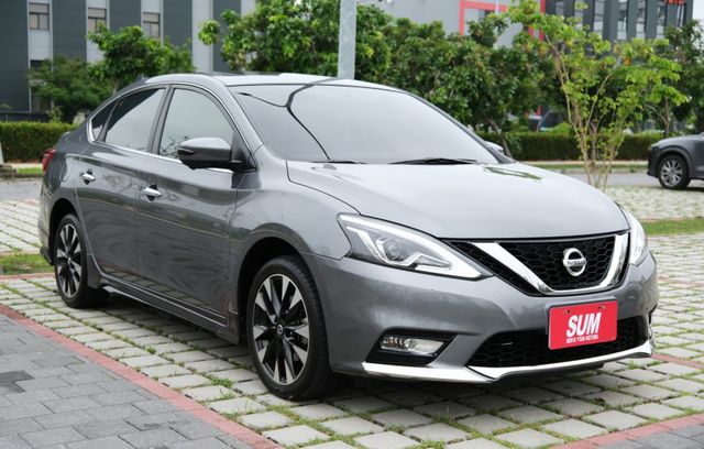 2018 Nissan Sentra 尊爵版 1.8 定速 導航 環景影像 電動天窗 分區恆溫 ikey 盲點偵測  第3張相片