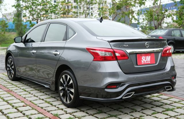 2018 Nissan Sentra 尊爵版 1.8 定速 導航 環景影像 電動天窗 分區恆溫 ikey 盲點偵測  第5張相片