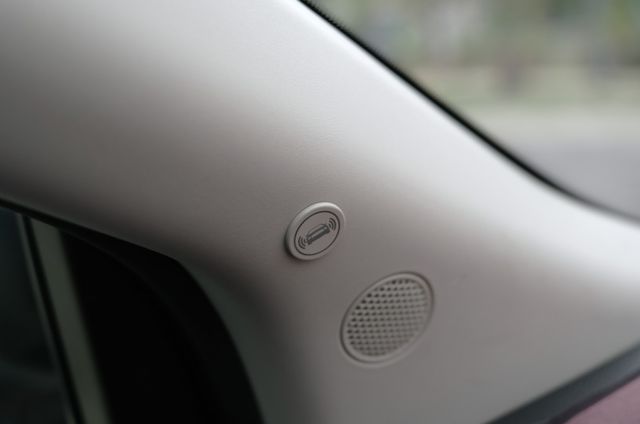 2018 Nissan Sentra 尊爵版 1.8 定速 導航 環景影像 電動天窗 分區恆溫 ikey 盲點偵測  第14張相片