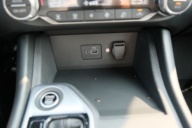 2023 Nissan Sentra 尊爵智駕版1.6 分區恆溫 ACC盲點偵測 Carplay 環景影像 前方駐車雷達  第18張相片