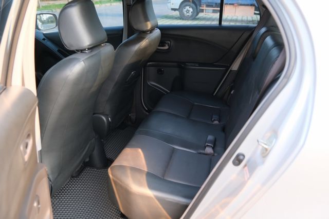 2012 Toyota Yaris G Leather 1.5 恆溫空調 安卓機 倒車顯影 Carplay 抬頭顯示器  第8張相片