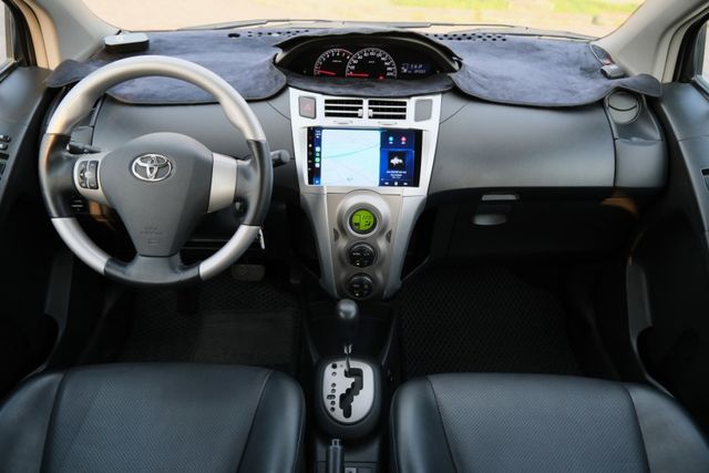 2012 Toyota Yaris G Leather 1.5 恆溫空調 安卓機 倒車顯影 Carplay 抬頭顯示器  第10張相片