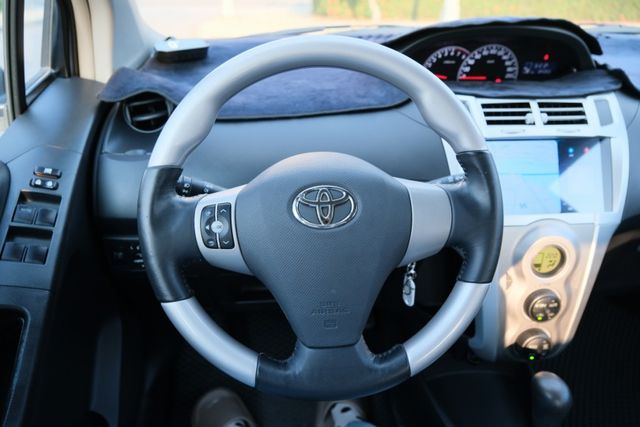 2012 Toyota Yaris G Leather 1.5 恆溫空調 安卓機 倒車顯影 Carplay 抬頭顯示器  第13張相片
