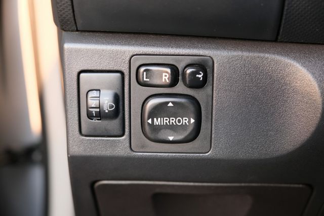 2012 Toyota Yaris G Leather 1.5 恆溫空調 安卓機 倒車顯影 Carplay 抬頭顯示器  第16張相片