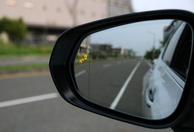 2024 Lexus NX250 頂級版 2.5 雙前座電動調整 電熱椅 電動天窗 盲點偵測 電動尾門 ACC  第16張相片