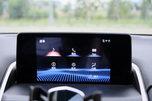 2020 Lexus NX200 菁英版2.0 環景影像 分區恆溫 ACC 雙前座電熱椅 ikey 換檔撥片  第15張相片