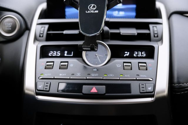 2020 Lexus NX200 菁英版2.0 環景影像 分區恆溫 ACC 雙前座電熱椅 ikey 換檔撥片  第16張相片
