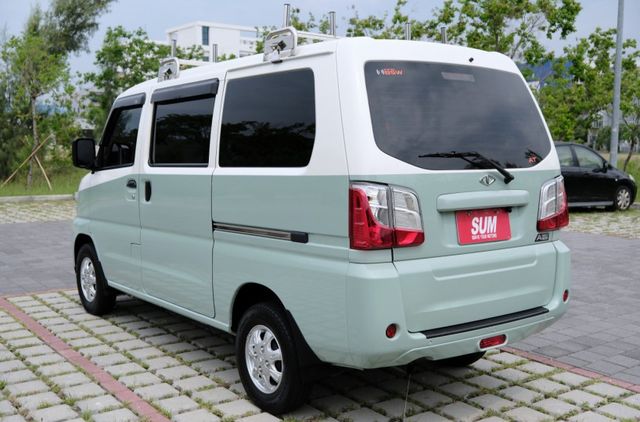 2024 中華 菱利 A180 五人座自排 1.5 定速 Carplay 環景影像 後座出風口 里程保證僅1.1萬  第5張相片