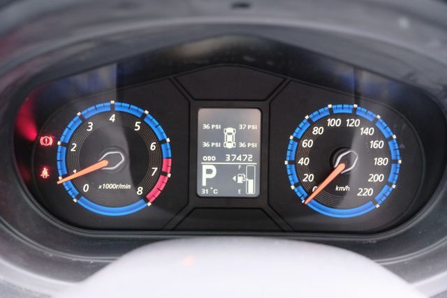 2017 Mitsubishi Colt Plus 尊貴型 1.5 定速 盲點偵測 恆溫空調 藍芽 里程保證3.7萬  第11張相片