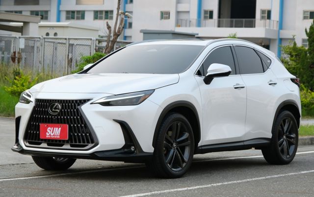 2024 Lexus NX250 頂級版 2.5 雙前座電動調整 電熱椅 電動天窗 盲點偵測 電動尾門 ACC  第2張相片