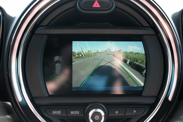 2019 Mini Countryman Cooper 1.5 定速 雙電動椅 ikey 電動尾門 倒車顯影 分區恆溫  第14張相片