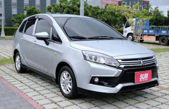 2017 Mitsubishi Colt Plus 尊貴型 1.5 定速 盲點偵測 恆溫空調 藍芽 里程保證3.7萬  第3張相片