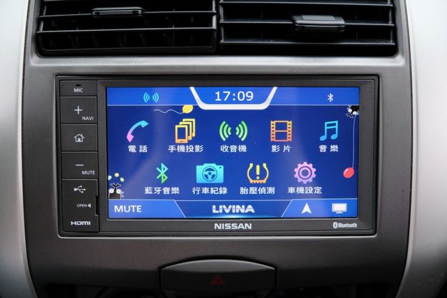 2016 Nissan Livina 行家版 1.6 藍芽 倒車顯影 車頂行李架 里程保證13.6萬  第13張相片