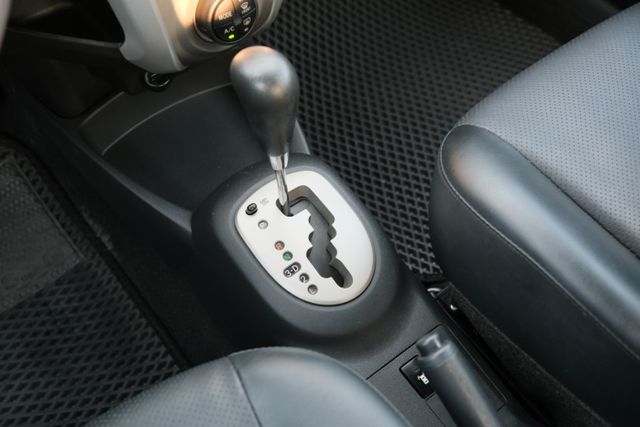 2012 Toyota Yaris G Leather 1.5 恆溫空調 安卓機 倒車顯影 Carplay 抬頭顯示器  第19張相片