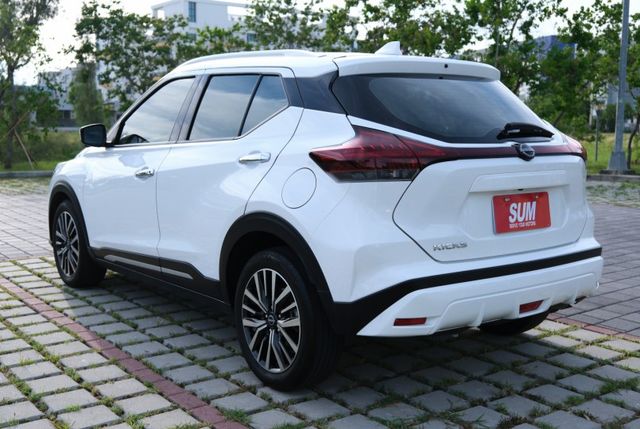 2023 Nissan Kicks 旗艦版 1.6 環景影像 盲點偵測 ACC ikey 恆溫空調 Carplay  第5張相片