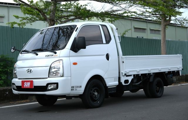 2023 現代 小霸王 豪華大單箱 自排 2.5 藍芽 安卓機 倒車顯影 Carplay 里程保證4.2萬  第2張相片