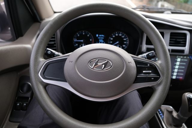 2023 現代 小霸王 豪華大單箱 自排 2.5 藍芽 安卓機 倒車顯影 Carplay 里程保證4.2萬  第14張相片