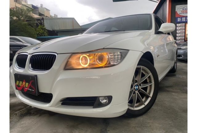 2011年BMW 320I 2.0CC(白)  可認證 里程13萬  第1張相片