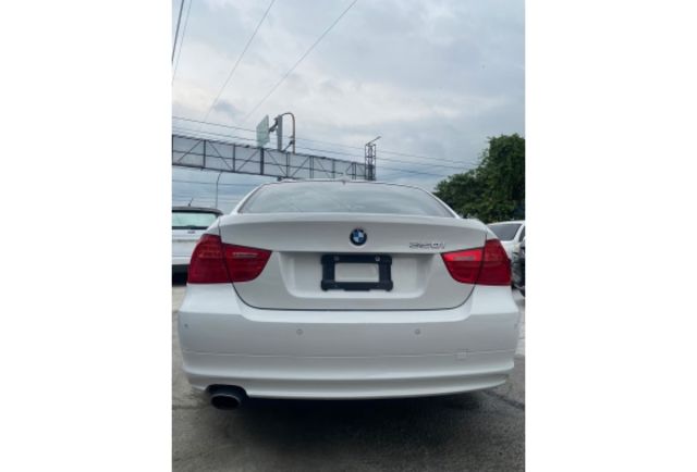 2011年BMW 320I 2.0CC(白)  可認證 里程13萬  第3張相片